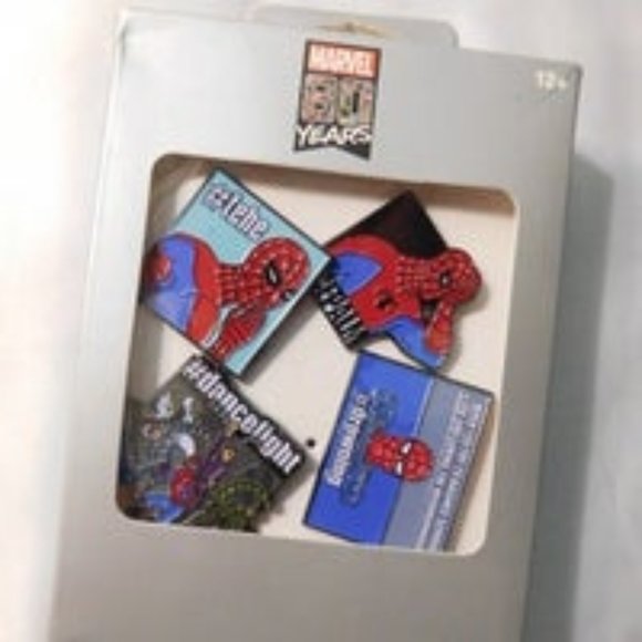 SPIDERMAN 80 YEAR ANNIVERSARY 4 LAPEL PIN PACK - Picture 1 of 6